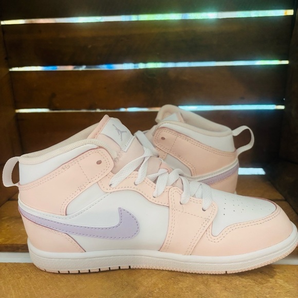 Nike Air Jordan Mid Sneakers in Peach and Lavender 3Y new - Picture 5 of 8